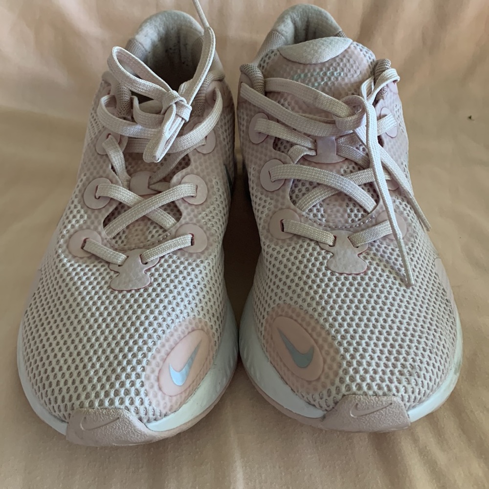 Nike - Picture 4 of 10